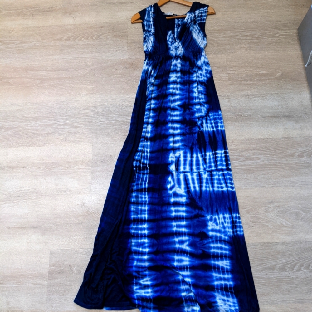 knit blue tie dye maxi size L